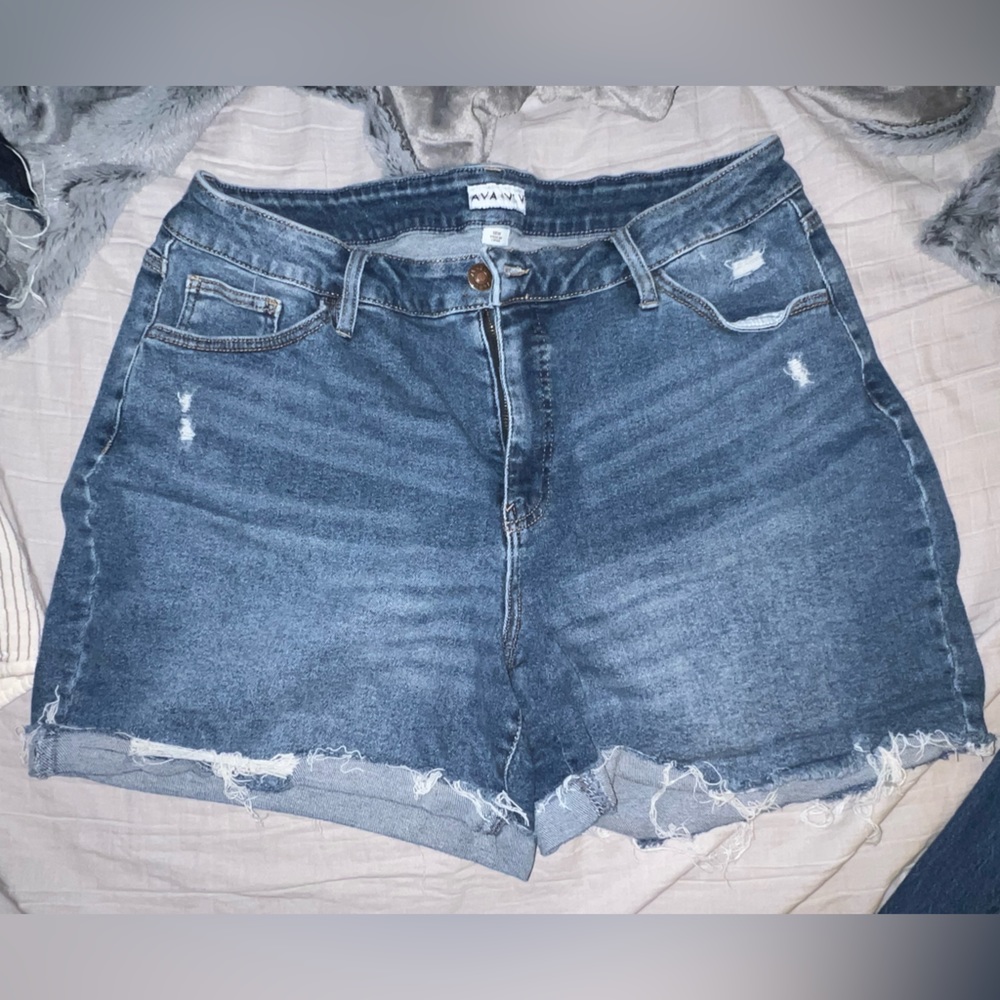 Target brand shorts. Size 16W.